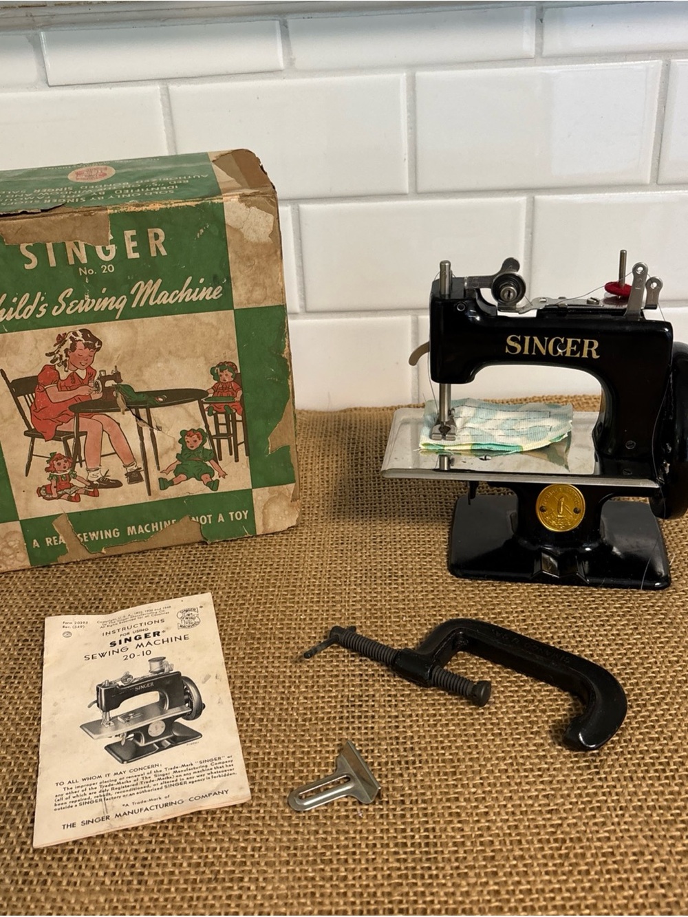 Vintage Singer SewHandy Model 20 Childs Sewing Machine 1950s W/ Box- Works Great